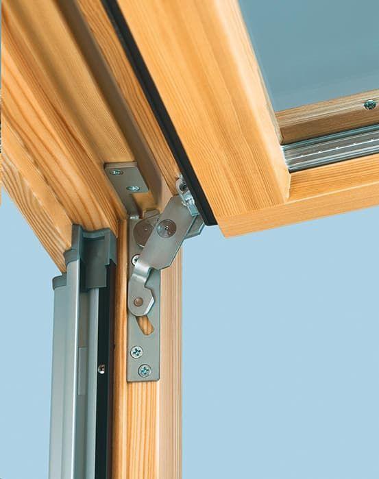 Фурнитура Roto для деревянных окон
