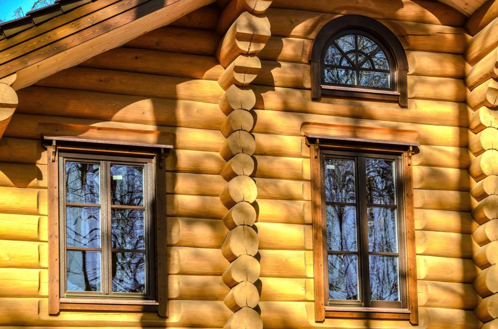Остекление деревянного бревенчатого дома польскими окнами